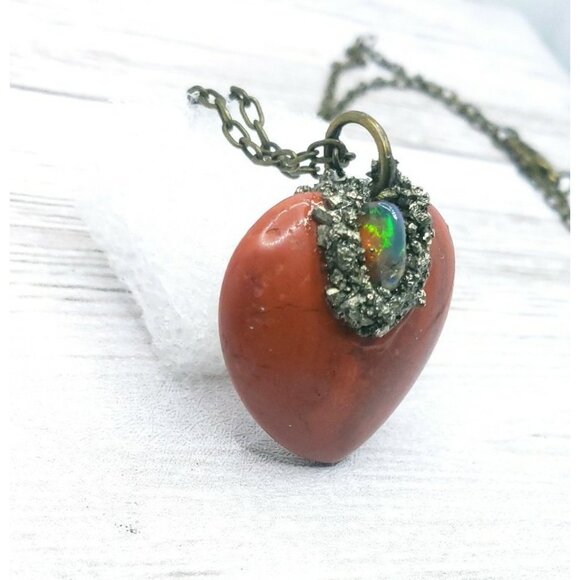 Red jasper heart and opal crystal necklace handmade - Picture 4 of 12